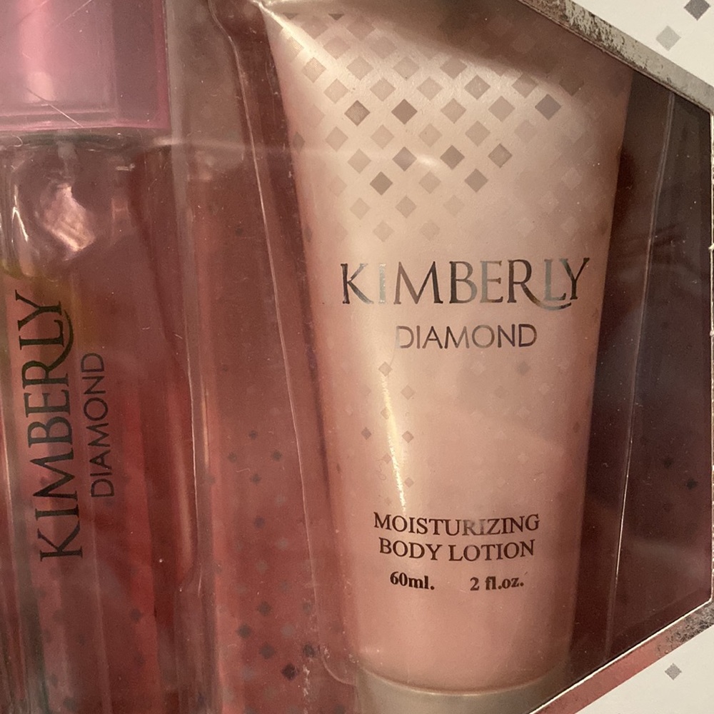 Kimberly Diamond 4 Piece Womens Body Lotion/Shower Gift Set New - Picture 4 of 10